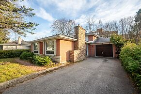 GLOBALSTAY Cozy 4 Bedroom House