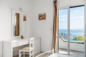 Four-Bedroom Villa Eleni by Konnect, with Private Pool & Stunning Seav