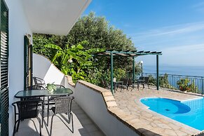 Four-Bedroom Villa Eleni by Konnect, with Private Pool & Stunning Seav