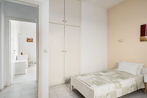 Four-Bedroom Villa Eleni by Konnect, with Private Pool & Stunning Seav