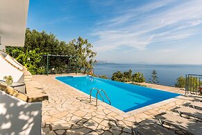 Four-Bedroom Villa Eleni by Konnect, with Private Pool & Stunning Seav