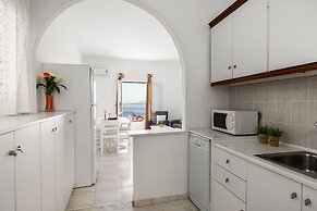 Four-Bedroom Villa Eleni by Konnect, with Private Pool & Stunning Seav