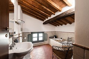 Tenuta Guinigi Antico Borgo di Matraia
