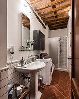 Tenuta Guinigi Antico Borgo di Matraia