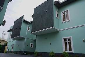 3H VILLAS HOTEL & LUXURY SHORT-LET