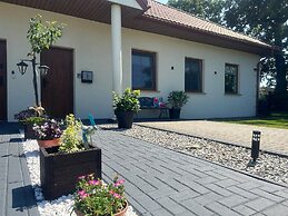 Quiet Apartment With Garden by Renters