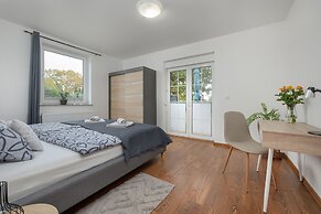 Quiet Apartment With Garden by Renters
