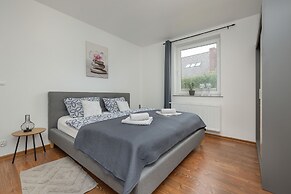 Quiet Apartment With Garden by Renters