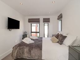 Agua de Plata, 16 Wakeling Island, Silverlake