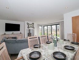 Agua de Plata, 16 Wakeling Island, Silverlake