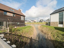 Agua de Plata, 16 Wakeling Island, Silverlake