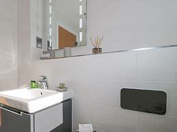 Agua de Plata, 16 Wakeling Island, Silverlake