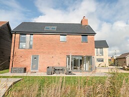 Agua de Plata, 16 Wakeling Island, Silverlake