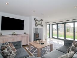 Agua de Plata, 16 Wakeling Island, Silverlake