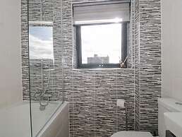 Agua de Plata, 16 Wakeling Island, Silverlake