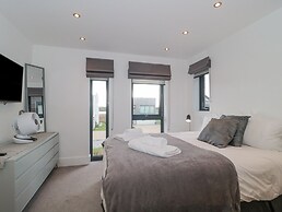 Agua de Plata, 16 Wakeling Island, Silverlake