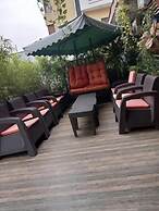 CATE HOUSE AND APARTMENT