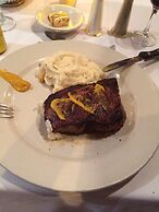 CATE HOUSE AND APARTMENT