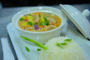 CATE HOUSE AND APARTMENT