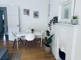 Beautiful one bed Apartment in Glasgow West End