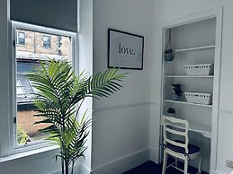 Beautiful one bed Apartment in Glasgow West End