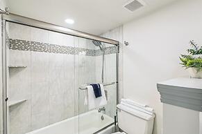 Beach House 203d 2 Bedroom Condo by RedAwning