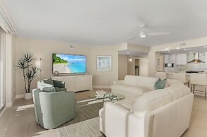 50 Shades Of White - Gullwing #805 - 6620 Estero Blvd 3 Bedroom Condo 