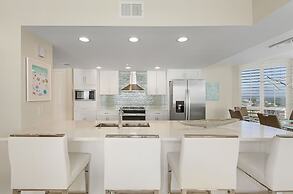 50 Shades Of White - Gullwing #805 - 6620 Estero Blvd 3 Bedroom Condo 