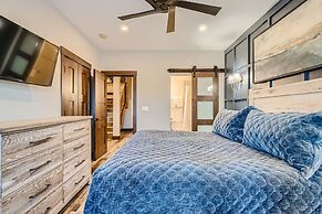 Slopeview Sanctuary 4 Bedroom Home by RedAwning