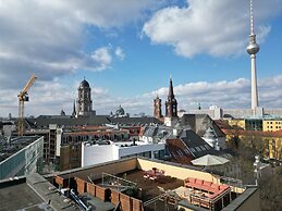 The Charming by Curt Suites