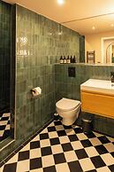 The Charming by Curt Suites