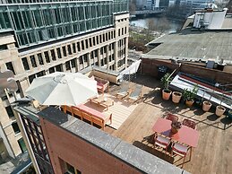 The Charming by Curt Suites