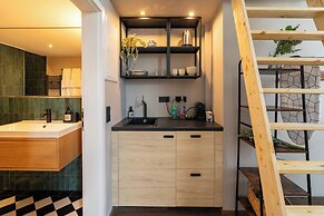 The Charming by Curt Suites