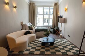 The Charming by Curt Suites