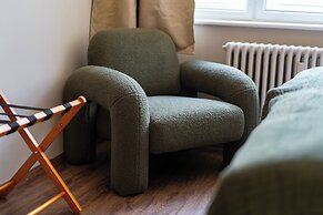 The Charming by Curt Suites