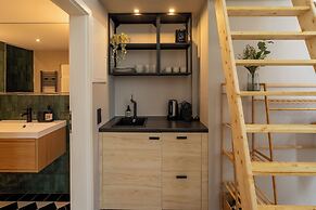 The Charming by Curt Suites