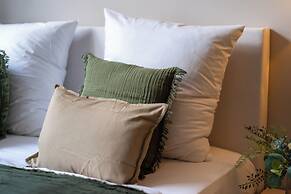 The Charming by Curt Suites