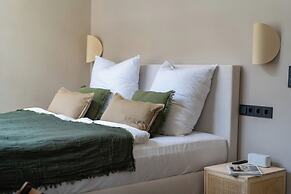 The Charming by Curt Suites