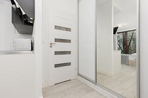 Triton Park Studio Warsaw by Renters