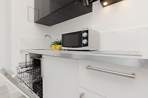 Triton Park Studio Warsaw by Renters