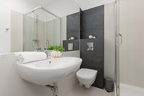 Triton Park Studio Warsaw by Renters