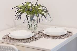 Triton Park Studio Warsaw by Renters