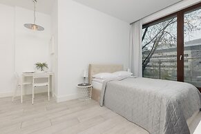 Triton Park Studio Warsaw by Renters
