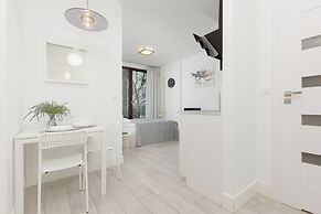 Triton Park Studio Warsaw by Renters