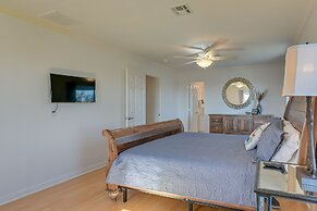 Steps to Sand: Pirates Beach House in Galveston!