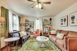 Charming Gardiner Home w/ Yard & Sunroom