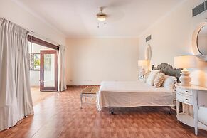 Luxe Retreat With Lake View in Casa de Campo