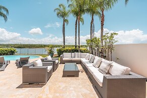 Luxe Retreat With Lake View in Casa de Campo