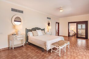 Luxe Retreat With Lake View in Casa de Campo