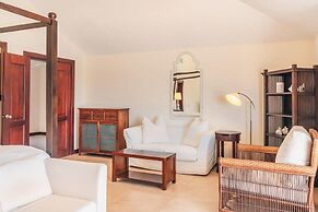 Luxe Retreat With Lake View in Casa de Campo